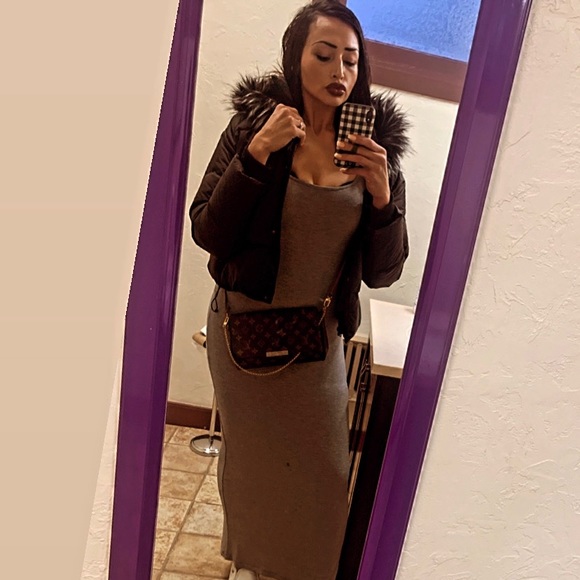 🫶🏽POSHMARK GOLD ✨ AMBASSADOR JUSTICE.🫶🏽 - Picture 9 of 12